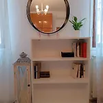 Salute Apartment *
